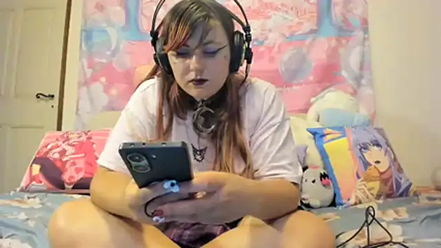Amalya Chimera online show from August 3, 7:28 pm