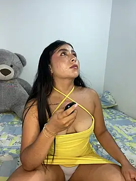 Snapshot of Chloe_Dolcee chatting on July 13, 6:44 pm Chloe Dolcee online show from July 13, 6:44 pm