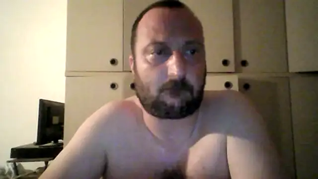 Snapshot of GluedWhippet chatting on July 1, 11:59 pm GluedWhippet online show from July 1, 11:59 pm
