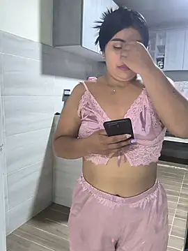 Snapshot of EmiliaRainboow chatting on July 10, 3:00 am EmiliaRainboow online show from July 10, 3:00 am