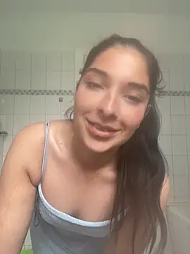 Snapshot of Laura_nx chatting on July 3, 11:49 am Laura nx online show from July 3, 11:49 am