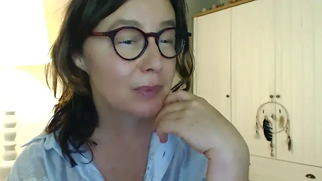 Snapshot of Muntthee chatting on July 3, 2:12 pm Muntthee online show from July 3, 2:12 pm