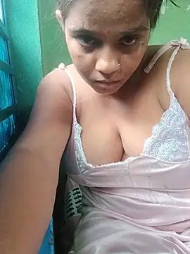 Snapshot of senlata46938 chatting on July 13, 9:12 am senlata46938 online show from July 13, 9:12 am