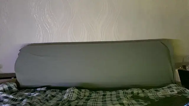 Snapshot of vladikgiant chatting on July 2, 9:54 pm vladikgiant online show from July 2, 9:54 pm