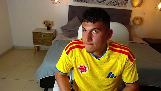 Lucas morenty online show from July 3, 8:26 pm