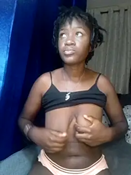 boobqueen15 online show from July 5, 10:39 pm