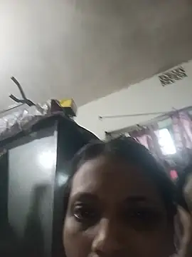 Moyna 52 online show from July 4, 3:35 am