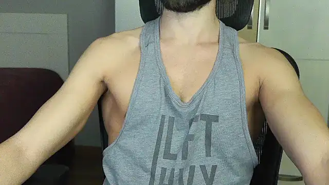 Snapshot of AlexFitTopX chatting on July 7, 7:29 pm AlexFitTopX online show from July 7, 7:29 pm