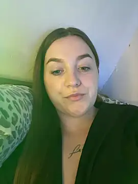 Snapshot of Kissss2424 chatting on July 15, 10:09 am Kissss2424 online show from July 15, 10:09 am
