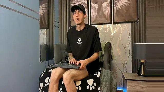 Snapshot of Pacomaster chatting on July 11, 3:20 am Pacomaster online show from July 11, 3:20 am