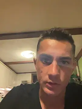 Snapshot of AlexitoTrendy22 chatting on July 8, 11:53 pm AlexitoTrendy22 online show from July 8, 11:53 pm