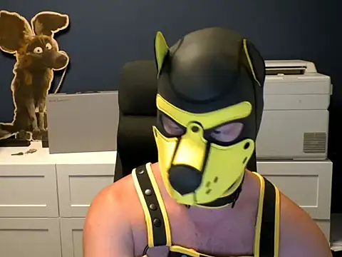 Snapshot of WildyLynx chatting on July 4, 10:38 pm WildyLynx online show from July 4, 10:38 pm