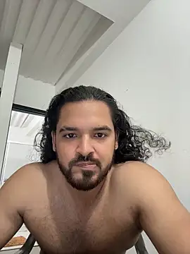Snapshot of Efren_Fernandez chatting on July 24, 1:36 am Efren Fernandez online show from July 24, 1:36 am