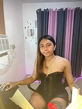 Snapshot of urslutgian chatting on July 7, 2:47 am urslutgian online show from July 7, 2:47 am