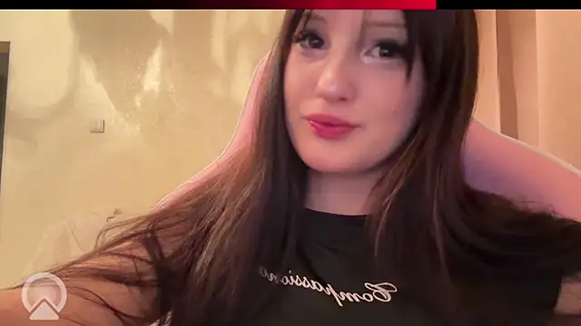 Snapshot of YunaVelour chatting on July 11, 7:11 am YunaVelour online show from July 11, 7:11 am