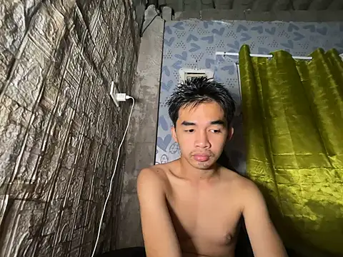 HotNextDoor online show from July 10, 4:20 pm