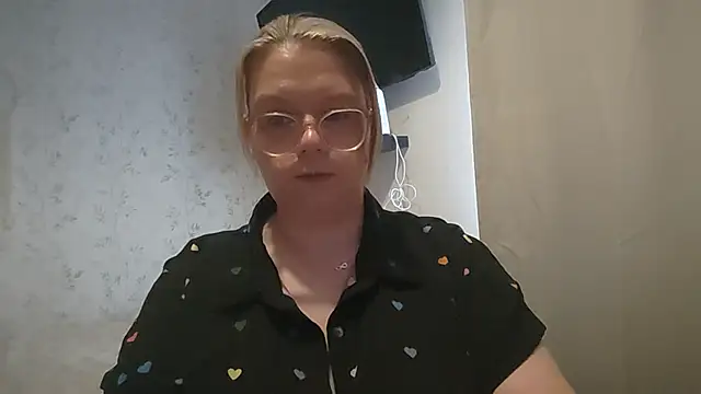 Snapshot of Sinful-Hope chatting on July 15, 12:10 pm Sinful-Hope online show from July 15, 12:10 pm