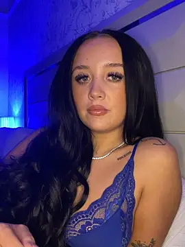 Snapshot of lillygold_ chatting on July 7, 3:31 am lillygold online show from July 7, 3:31 am