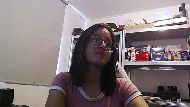 Luna sweetie  online show from July 10, 1:47 pm