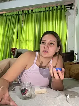 Snapshot of Rebecka699 chatting on July 12, 9:39 pm Rebecka699 online show from July 12, 9:39 pm