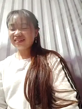 Snapshot of Chip-02 chatting on July 14, 1:39 pm Chip-02 online show from July 14, 1:39 pm
