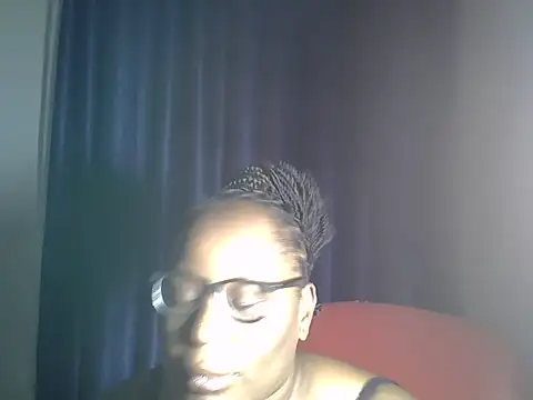 Snapshot of Prettyfai7 chatting on July 7, 9:52 pm Prettyfai7 online show from July 7, 9:52 pm