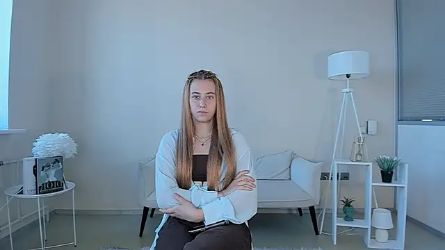 Snapshot of GeneviveCarello chatting on July 8, 9:36 am GeneviveCarello online show from July 8, 9:36 am
