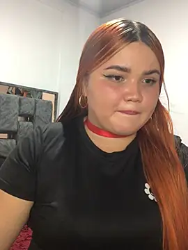 Snapshot of XMia9 chatting on July 9, 5:55 am XMia9 online show from July 9, 5:55 am