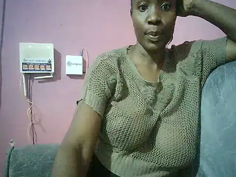 Snapshot of aliciacake5 chatting on July 15, 6:24 pm aliciacake5 online show from July 15, 6:24 pm