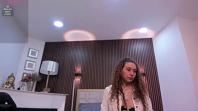 Snapshot of Shopie_Carther_ chatting on July 15, 11:37 am Shopie Carther online show from July 15, 11:37 am