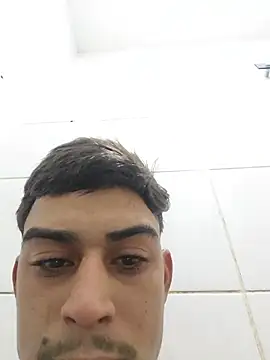 Snapshot of Miguel_xxt chatting on July 8, 6:12 pm Miguel xxt online show from July 8, 6:12 pm