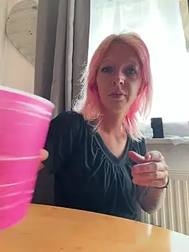 Snapshot of Bianka_Melody chatting on July 16, 5:35 am Bianka Melody online show from July 16, 5:35 am