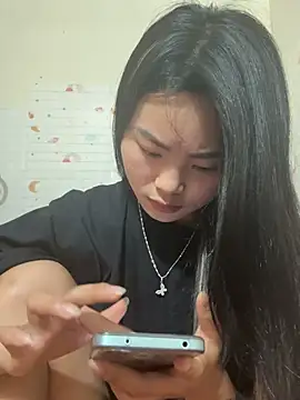 Snapshot of Lynk2xx chatting on July 9, 1:37 pm Lynk2xx online show from July 9, 1:37 pm