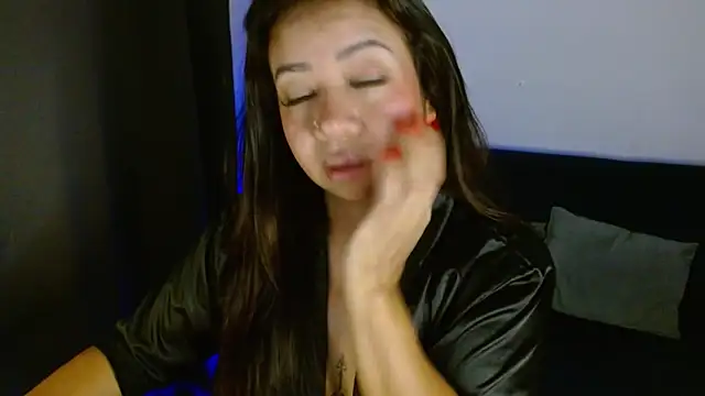 lispetite online show from November 28, 6:49 am