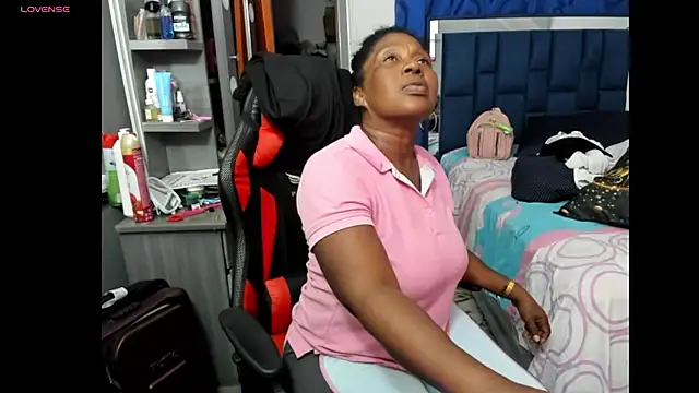 LupeAdams online show from February 2, 11:47 pm