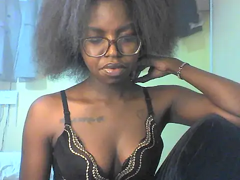 Snapshot of Ebonymuse chatting on July 15, 8:58 pm Ebonymuse online show from July 15, 8:58 pm