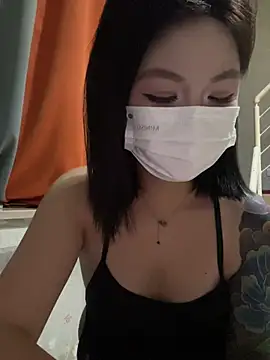 Snapshot of Xtryi02 chatting on July 16, 3:51 pm Xtryi02 online show from July 16, 3:51 pm