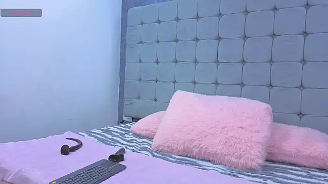 Snapshot of Karol-Messy_ chatting on July 16, 4:57 pm Karol-Messy online show from July 16, 4:57 pm