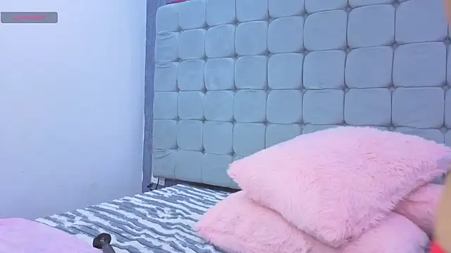 Snapshot of Karol-Messy_ chatting on July 17, 5:03 am Karol-Messy online show from July 17, 5:03 am