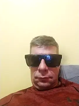 Snapshot of Piernick07 chatting on July 12, 6:54 pm Piernick07 online show from July 12, 6:54 pm