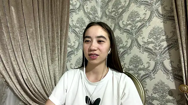 Snapshot of cocoSharms chatting on July 19, 3:05 pm cocoSharms online show from July 19, 3:05 pm