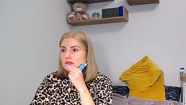 alisenties online show from September 19, 3:02 pm