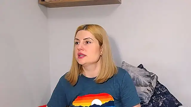 alisenties online show from February 15, 3:20 pm