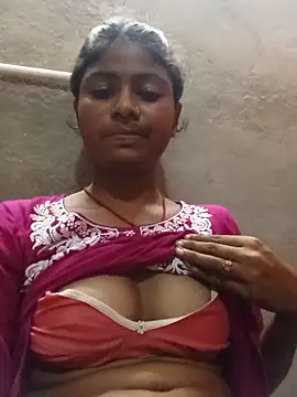 Snapshot of mahika_Sharma chatting on July 30, 12:04 pm mahika Sharma online show from July 30, 12:04 pm