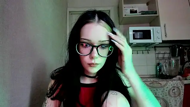 Snapshot of Honey_Mollyy chatting on July 14, 7:46 am Honey Mollyy online show from July 14, 7:46 am