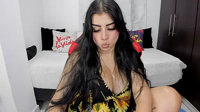 lucy007  online show from February 10, 8:00 pm