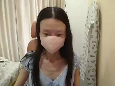 Snapshot of Lil-Cherry chatting on July 15, 4:40 am Lil-Cherry online show from July 15, 4:40 am