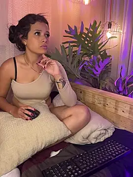 Snapshot of Samantha026 chatting on July 17, 6:57 pm Samantha026 online show from July 17, 6:57 pm