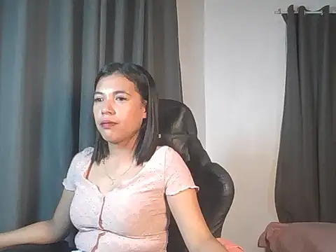 Snapshot of Ur_Mary chatting on July 15, 3:06 pm Ur Mary online show from July 15, 3:06 pm