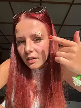 Nina-Sophie online show from July 22, 4:10 pm